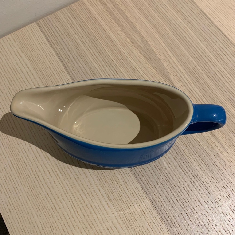 Le Creuset Stoneware Gravy Jug - Picture 4 of 6
